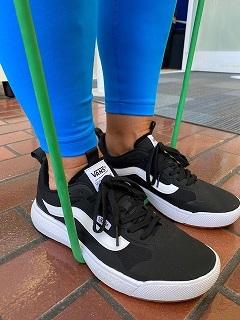 Resistance tube under feet 